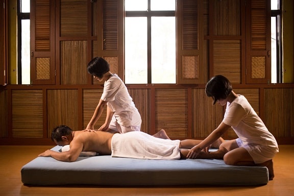 Sandwich massage in Bangalore