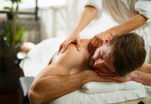 Happy ending massage by female therapists in Bangalore