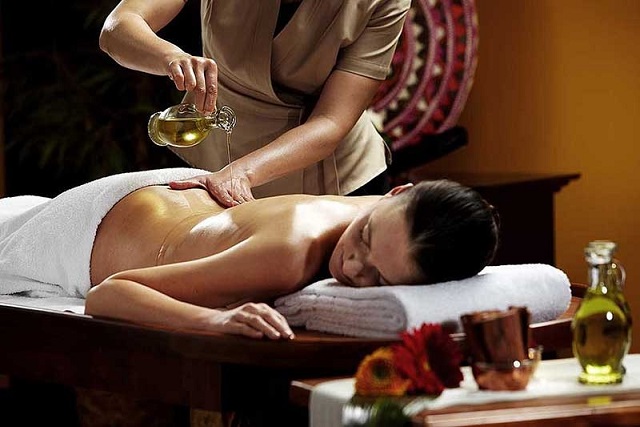 Best spa for full body relaxation massage by female therapists in Mysore